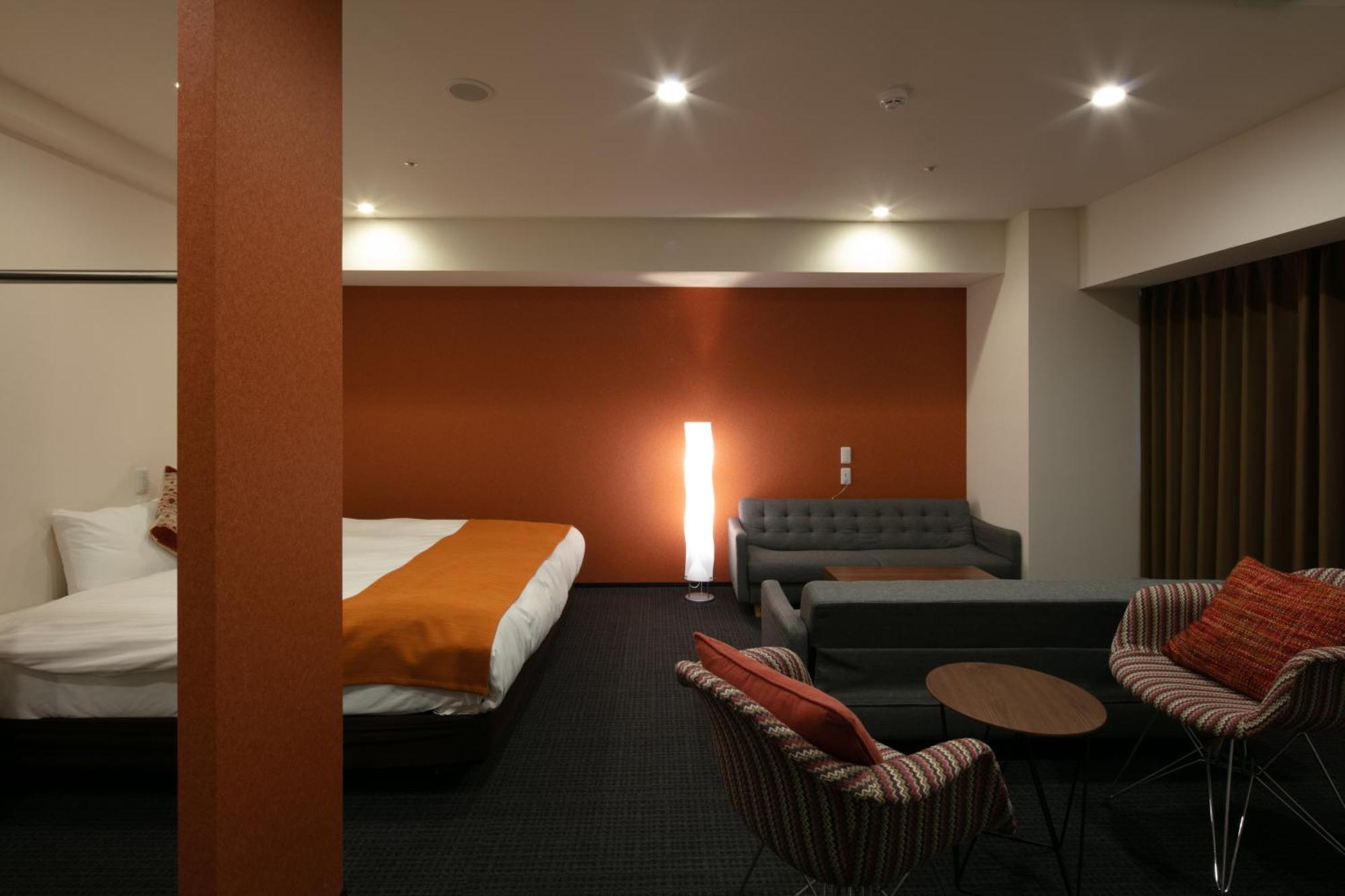 札幌兰多尔套房公寓 5*